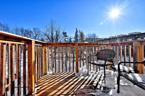 Photo 17 at 9 Ingleside Street, East Woodbridge, Vaughan