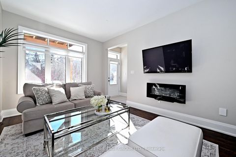 Photo 31 at 9 Ingleside Street, East Woodbridge, Vaughan