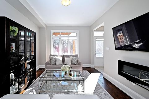 Photo 32 at 9 Ingleside Street, East Woodbridge, Vaughan