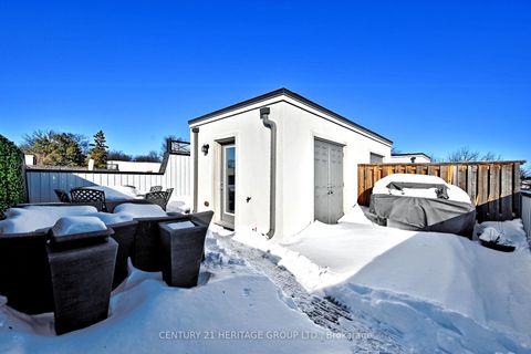 Photo 35 at 9 Ingleside Street, East Woodbridge, Vaughan