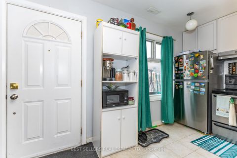 Photo 8 at 48 - 28 Rexdale Boulevard, Kipling, Toronto