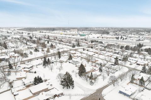 Photo 48 at 66 Peacock Lane, Allandale Heights, Barrie