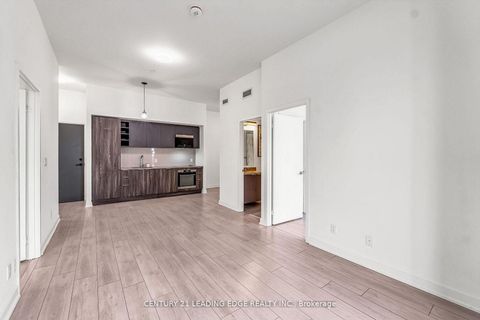 Photo 3 at 810 - 2033 Kennedy Road, Malvern West, Toronto