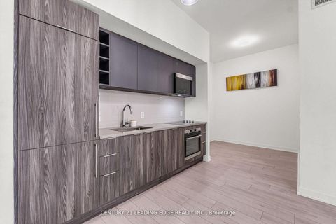 Photo 7 at 810 - 2033 Kennedy Road, Malvern West, Toronto