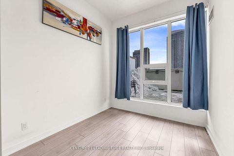 Photo 11 at 810 - 2033 Kennedy Road, Malvern West, Toronto