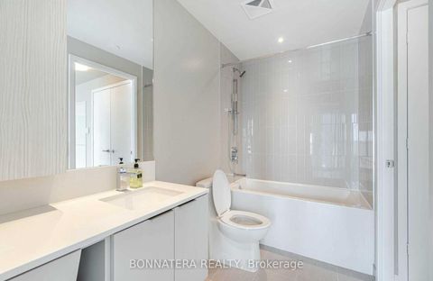 Photo 7 at 606 - 3900 Confederation Parkway, City Centre, Mississauga