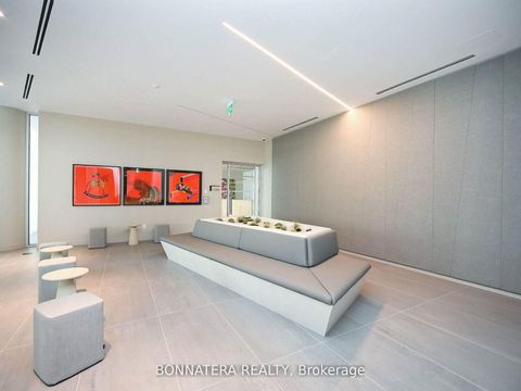 Photo 12 at 606 - 3900 Confederation Parkway, City Centre, Mississauga