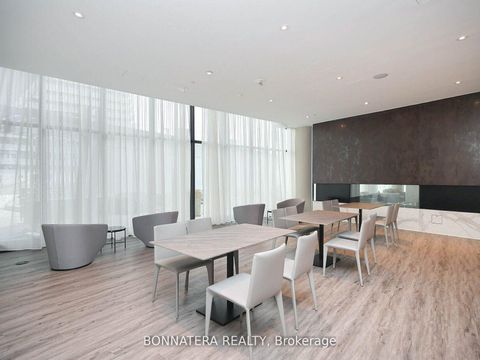 Photo 13 at 606 - 3900 Confederation Parkway, City Centre, Mississauga