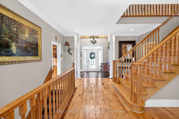 Photo 10 at 1670 Lincolnshire Boulevard, Lakeview, Mississauga