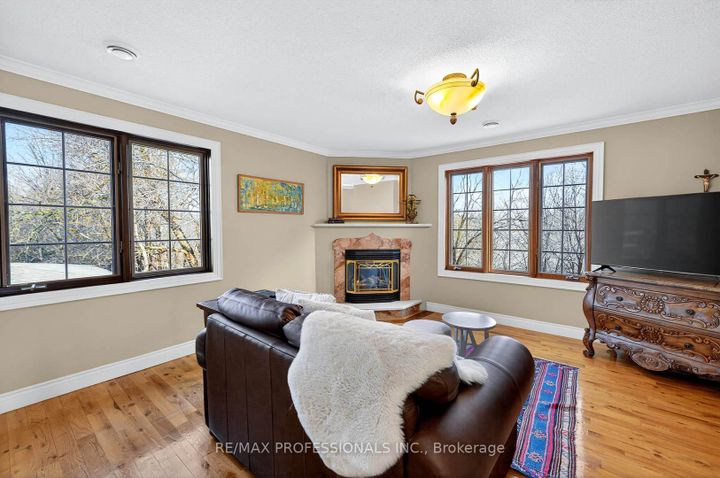 Photo 11 at 1670 Lincolnshire Boulevard, Lakeview, Mississauga