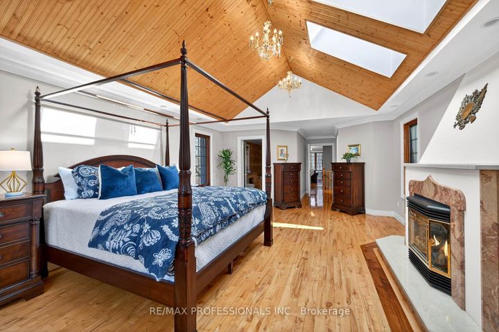 Photo 13 at 1670 Lincolnshire Boulevard, Lakeview, Mississauga