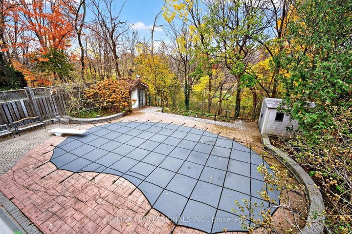 Photo 37 at 1670 Lincolnshire Boulevard, Lakeview, Mississauga