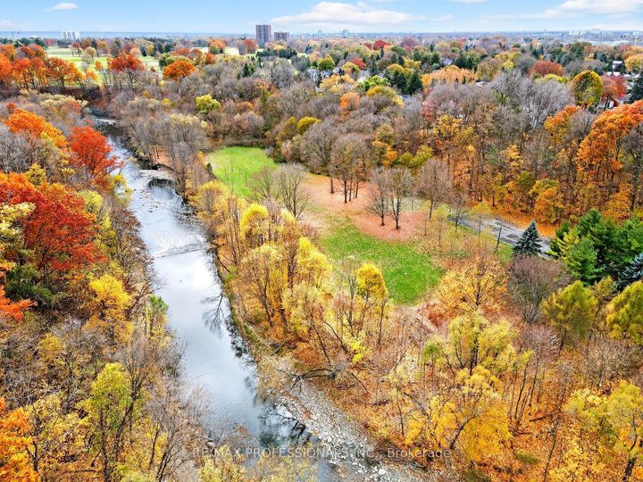 Photo 40 at 1670 Lincolnshire Boulevard, Lakeview, Mississauga