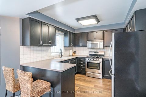 Photo 4 at 31 Etherington Crescent, West Bayfield, Barrie