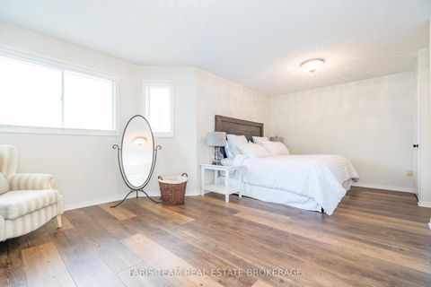 Photo 19 at 31 Etherington Crescent, West Bayfield, Barrie