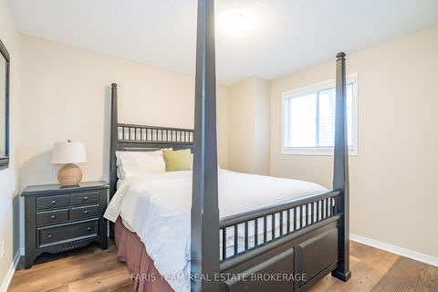 Photo 23 at 31 Etherington Crescent, West Bayfield, Barrie