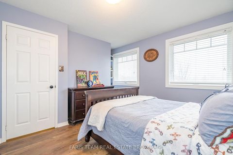 Photo 24 at 31 Etherington Crescent, West Bayfield, Barrie