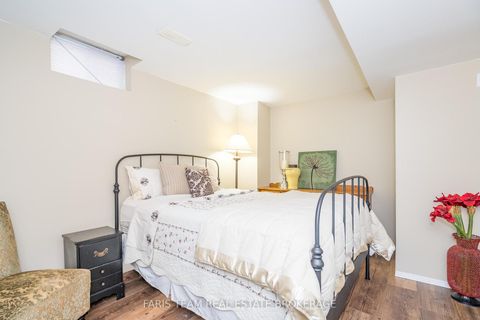 Photo 30 at 31 Etherington Crescent, West Bayfield, Barrie