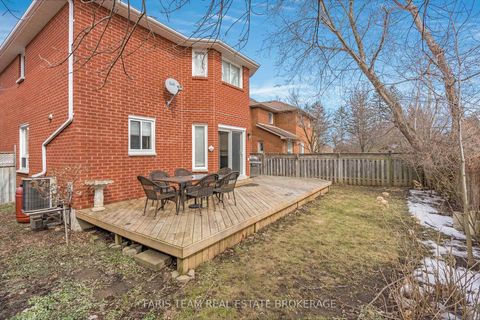 Photo 34 at 31 Etherington Crescent, West Bayfield, Barrie