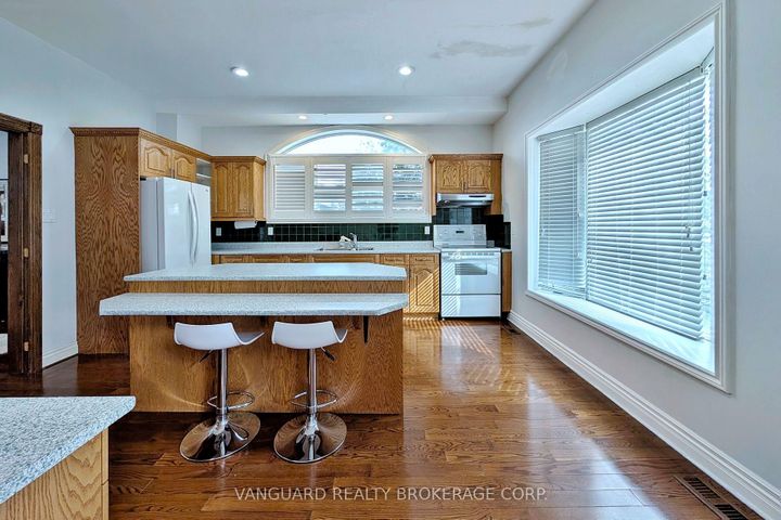 Photo 12 at 41 Cooperage Crescent, Westbrook, Richmond Hill