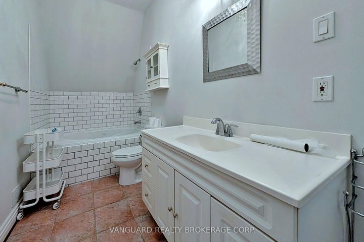 Photo 36 at 41 Cooperage Crescent, Westbrook, Richmond Hill