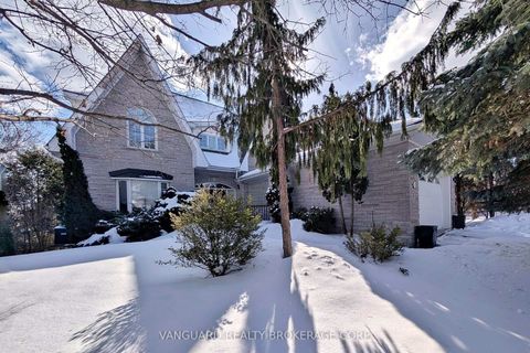 Photo 2 at 41 Cooperage Crescent, Westbrook, Richmond Hill