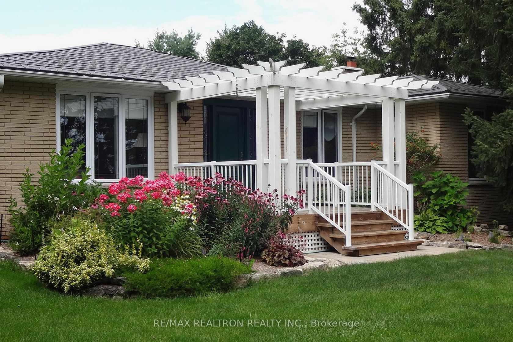 26 Kennedy Road, Cheltenham, Caledon 