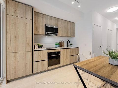 Photo 3 at 2307 - 127 Broadway Avenue, Mount Pleasant West, Toronto