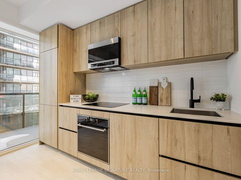 Photo 4 at 2307 - 127 Broadway Avenue, Mount Pleasant West, Toronto