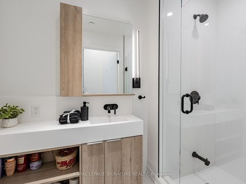 Photo 10 at 2307 - 127 Broadway Avenue, Mount Pleasant West, Toronto