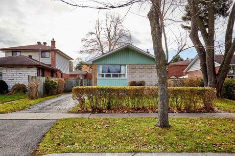 Photo 26 at 49 Savarin Street, Eglinton East, Toronto