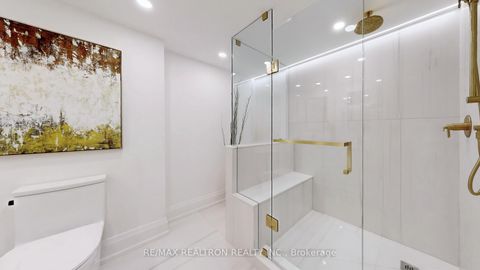 Photo 22 at 404 - 40 Harding Boulevard W, Harding, Richmond Hill