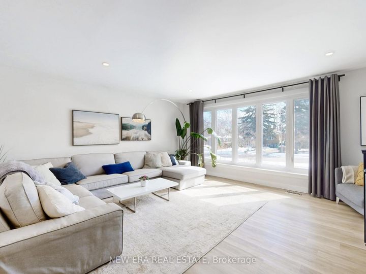 Photo 8 at 2611 Truscott Drive, Clarkson, Mississauga