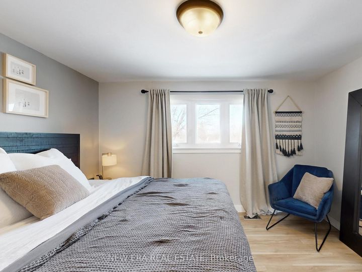 Photo 23 at 2611 Truscott Drive, Clarkson, Mississauga