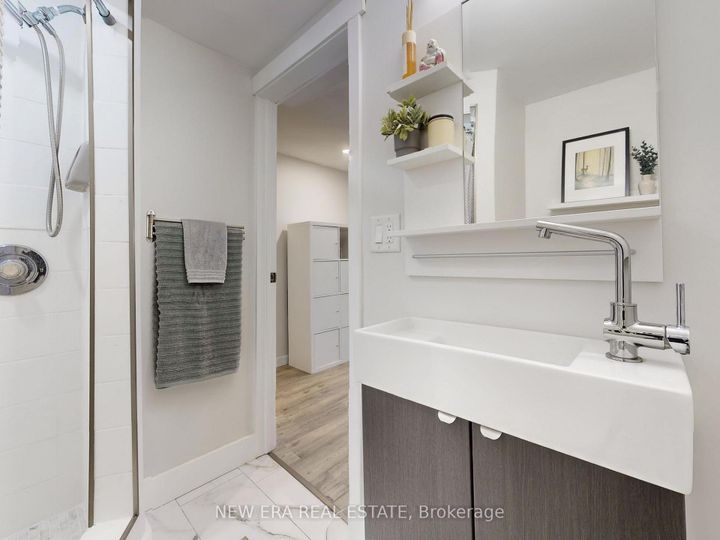 Photo 41 at 2611 Truscott Drive, Clarkson, Mississauga