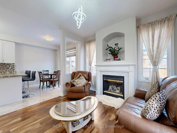 Photo 8 at 56 Planter Crescent, Vellore Village, Vaughan