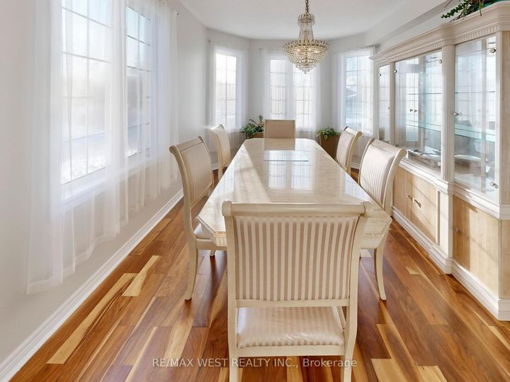 Photo 11 at 56 Planter Crescent, Vellore Village, Vaughan