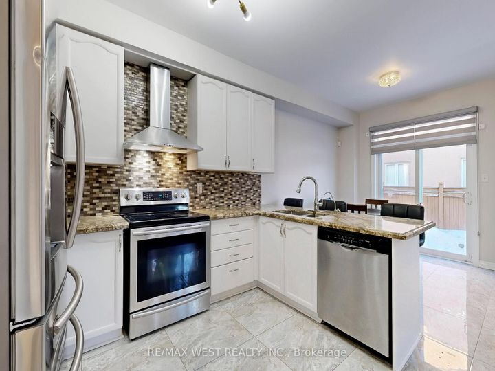 Photo 17 at 56 Planter Crescent, Vellore Village, Vaughan