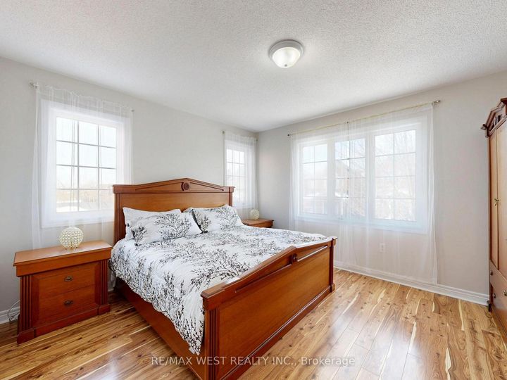 Photo 26 at 56 Planter Crescent, Vellore Village, Vaughan