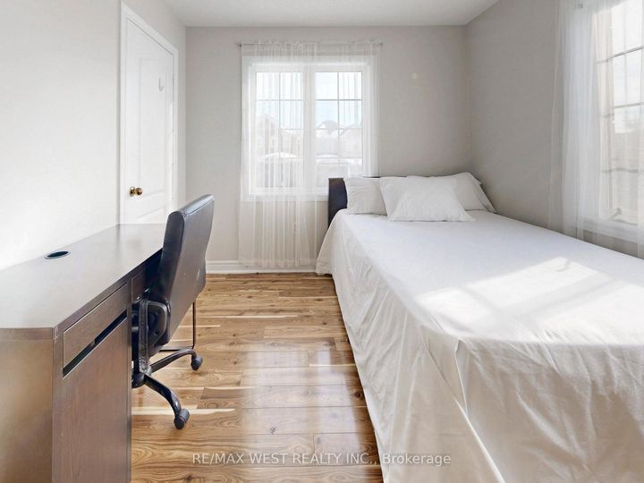 Photo 41 at 56 Planter Crescent, Vellore Village, Vaughan