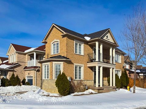 Photo 3 at 56 Planter Crescent, Vellore Village, Vaughan
