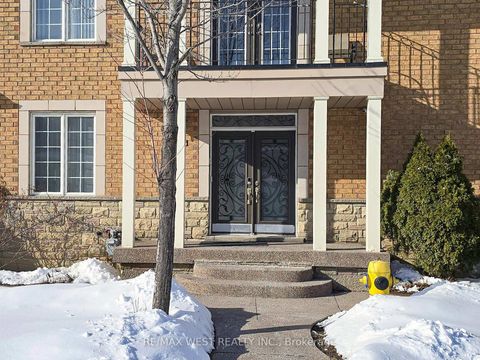 Photo 4 at 56 Planter Crescent, Vellore Village, Vaughan