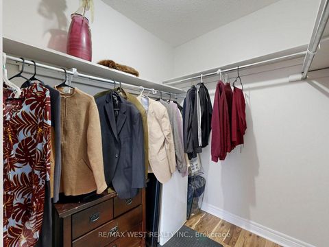 Photo 30 at 56 Planter Crescent, Vellore Village, Vaughan