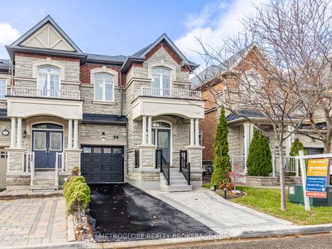 Photo 1 at 26 Spruce Pine Crescent, Patterson, Vaughan