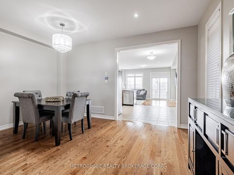 Photo 4 at 26 Spruce Pine Crescent, Patterson, Vaughan