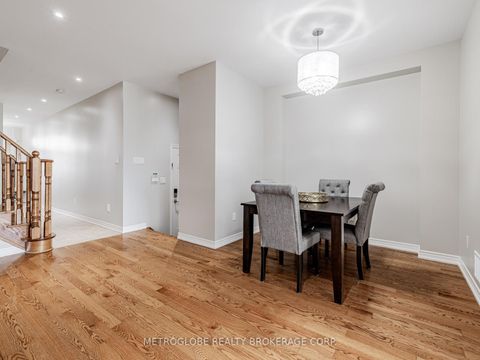 Photo 6 at 26 Spruce Pine Crescent, Patterson, Vaughan