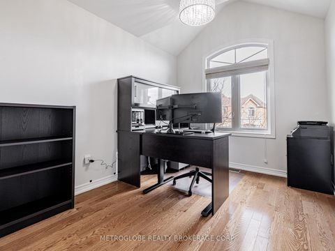 Photo 14 at 26 Spruce Pine Crescent, Patterson, Vaughan