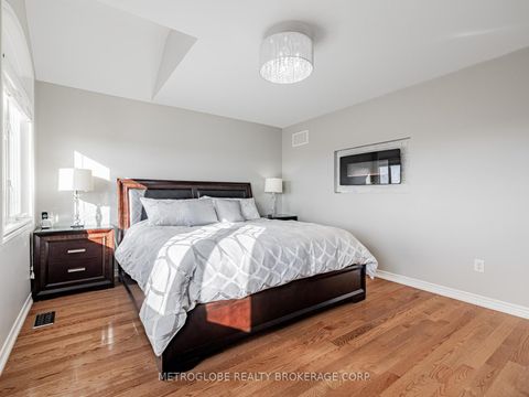 Photo 20 at 26 Spruce Pine Crescent, Patterson, Vaughan