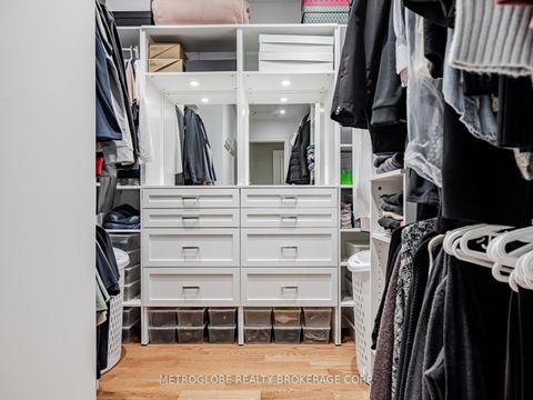 Photo 23 at 26 Spruce Pine Crescent, Patterson, Vaughan