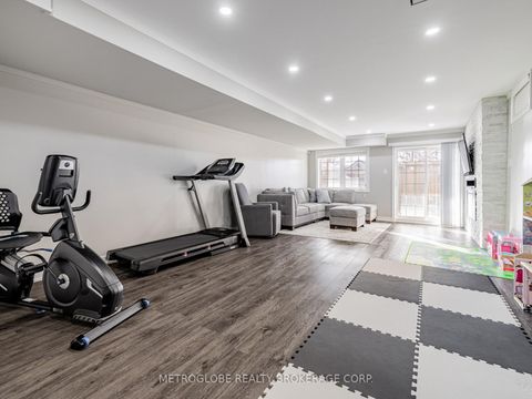 Photo 26 at 26 Spruce Pine Crescent, Patterson, Vaughan